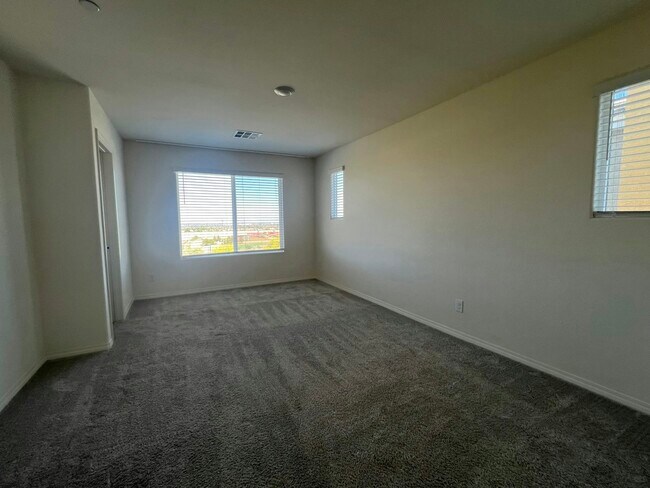 Building Photo - 3736 Enchanted Sky St