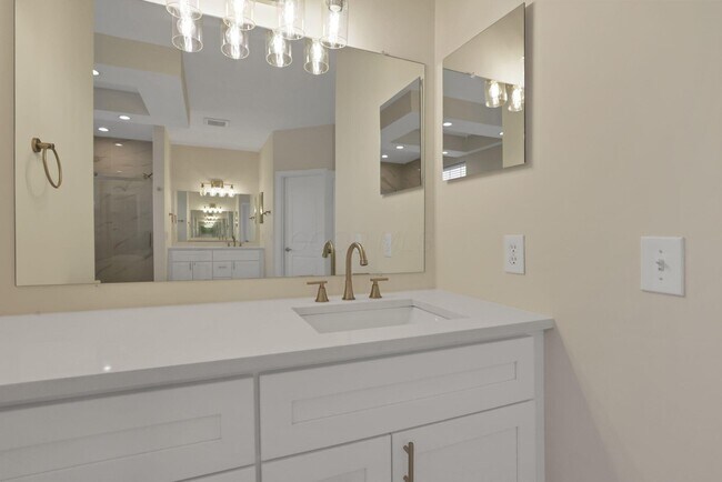 Building Photo - 7090 Dean Farm Rd