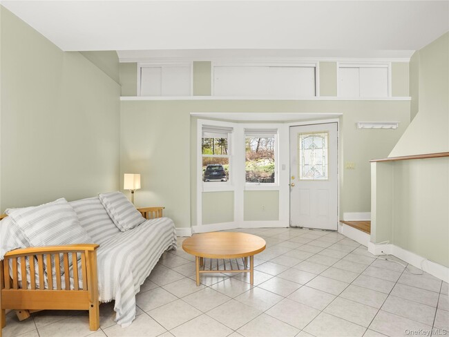 Building Photo - 290 Salem Rd