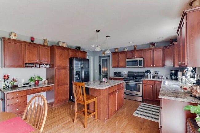 Building Photo - 2867 Blue Heron Rd