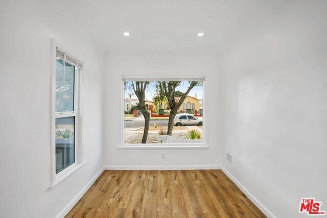 Building Photo - 1851 W 81st St