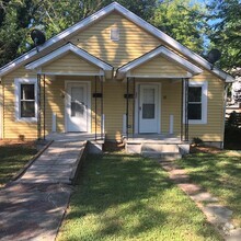 Building Photo - Nelson Street Duplex