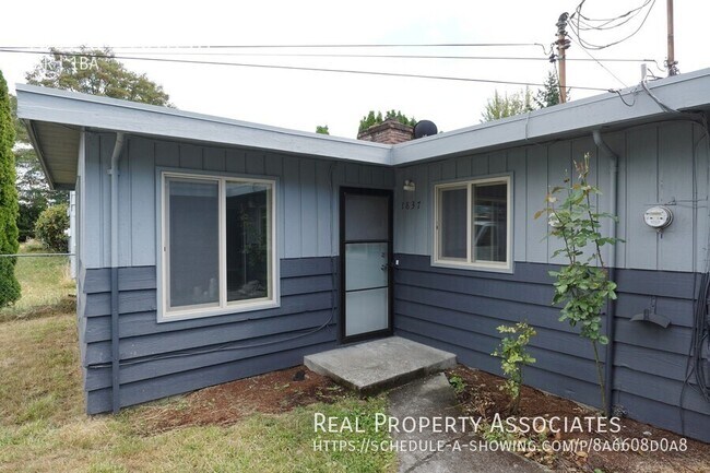 Building Photo - 1837 S 116th St