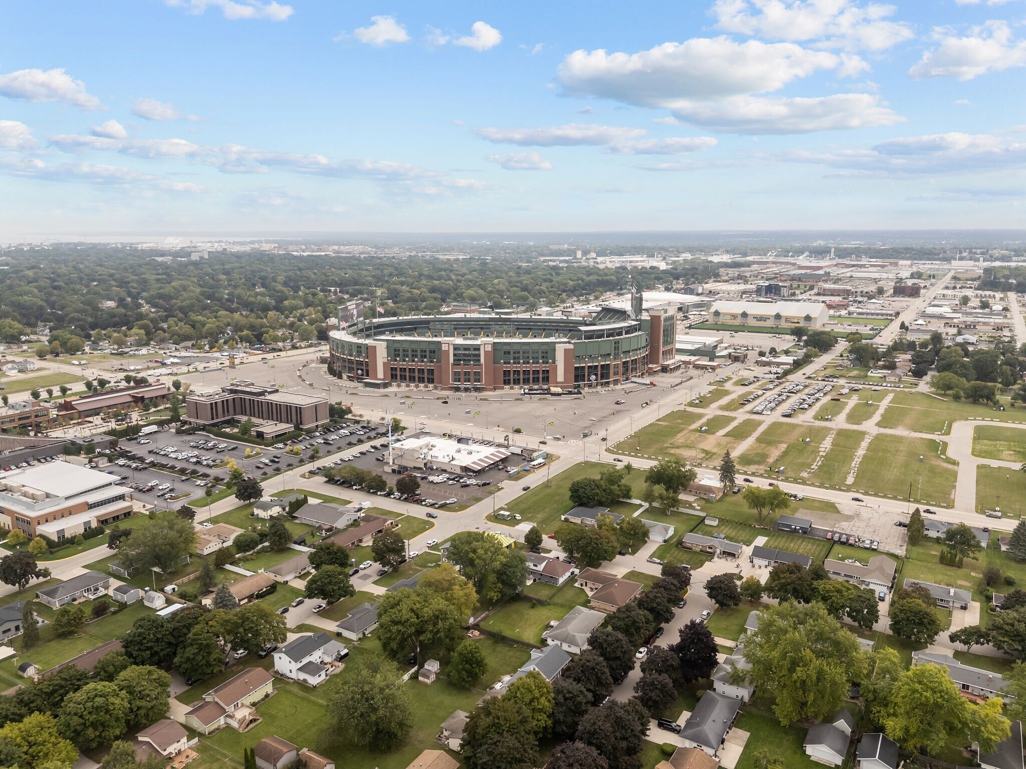 Building Photo - 1095 April Ln