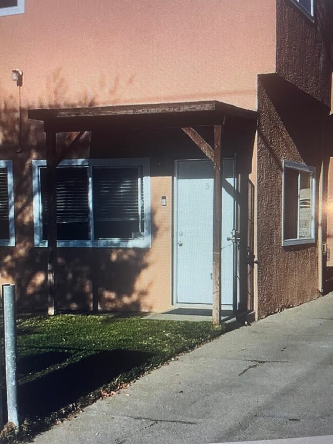 Building Photo - 1921 22nd St