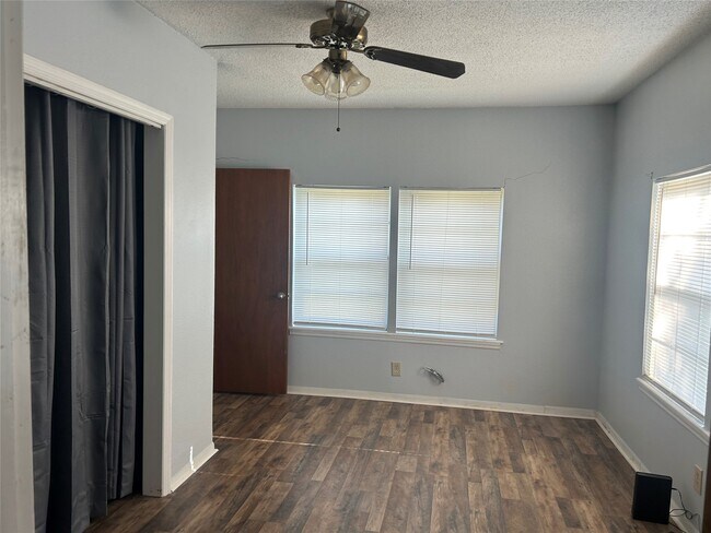 Building Photo - 17030 Morgan Ln