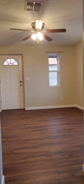 Building Photo - 24 W Rillito St