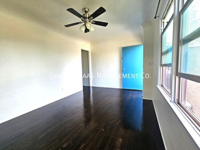 Building Photo - 332 Hermosa Ave