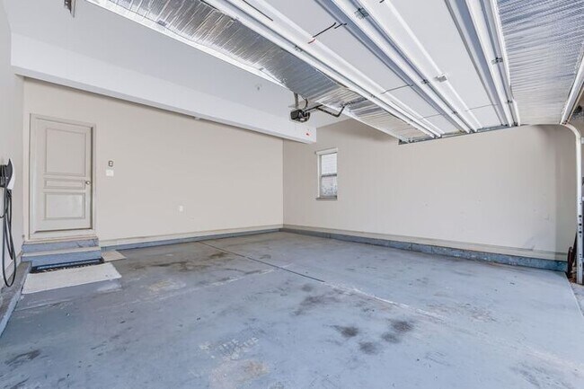 Building Photo - 4269 Woods Creek Ln