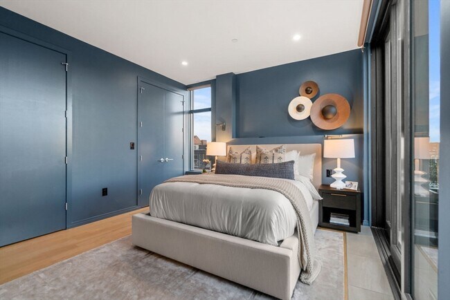 Building Photo - 7 E Springfield St