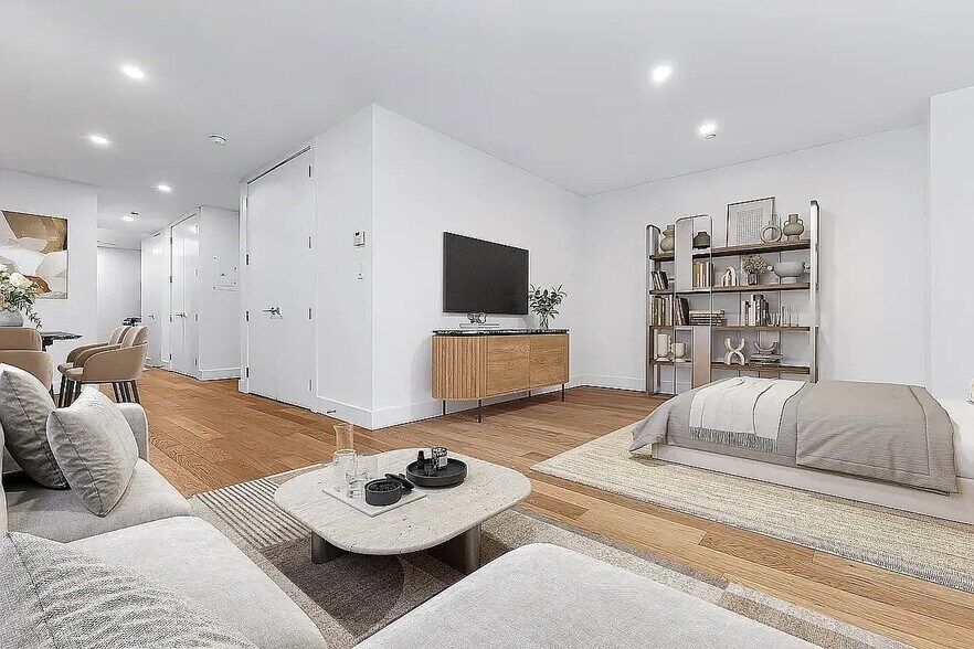 Building Photo - 50 Murray St