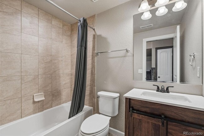 Building Photo - 2556 Hannah Ridge Dr