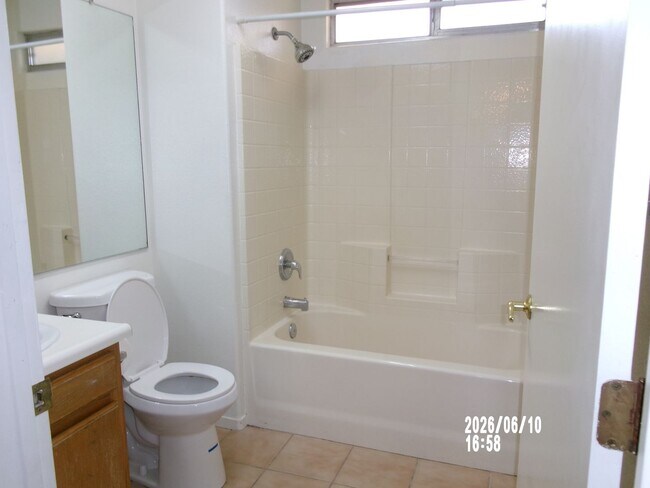 Building Photo - 2811 Brookside Dr