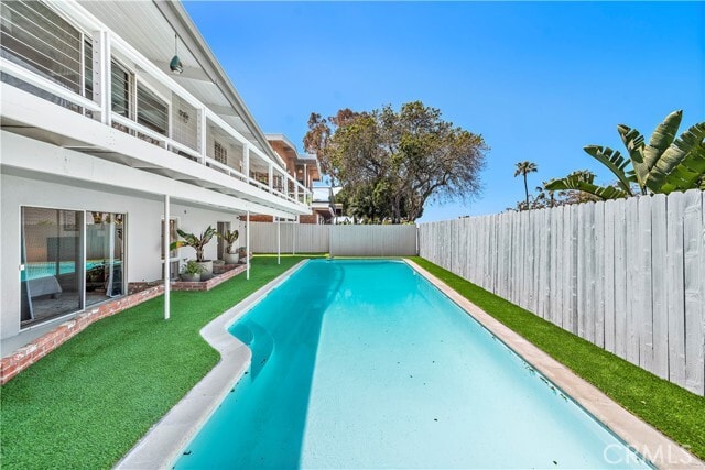 Building Photo - 2120 Temple Hills Dr