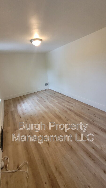 Building Photo - 1633 Monongahela Ave