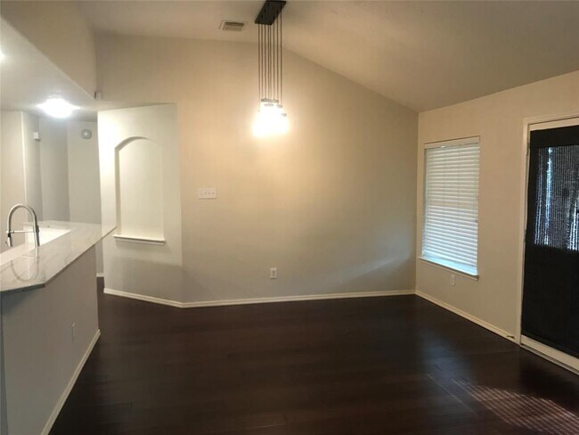 Building Photo - 14818 Wooded Glen Ct