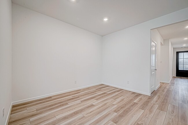 Building Photo - 9746 Pettus Crk Dr