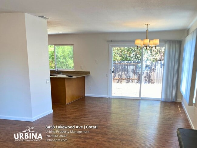 Building Photo - Spacious 4 Bedroom Home in Cotati Near SMART Train - Cosigners Welcome!