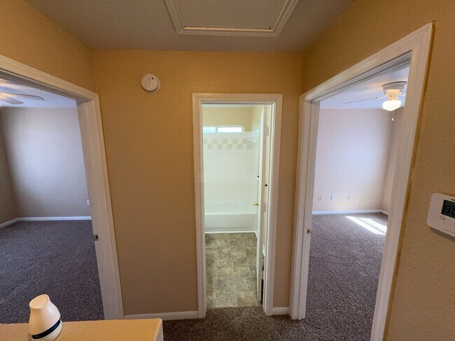Building Photo - 2814 Cantabrian Dr