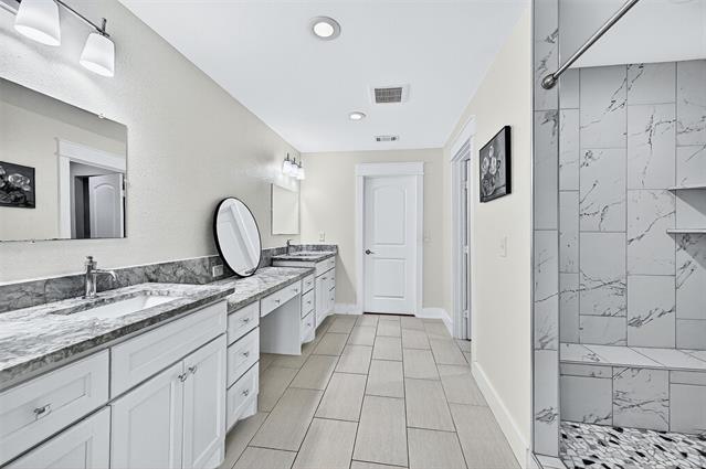 Building Photo - 5585 S Fannin Ave