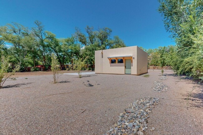 Building Photo - North Valley Fabulous 2018/sf 2 Bedroom  2.5 Bath  with Garage