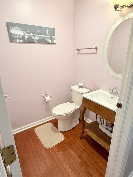 Building Photo - 272 Le Parc Cir