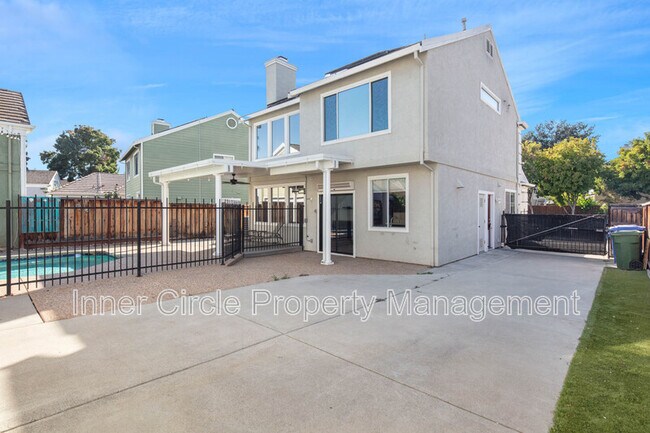 Building Photo - 342 Chaucer Dr