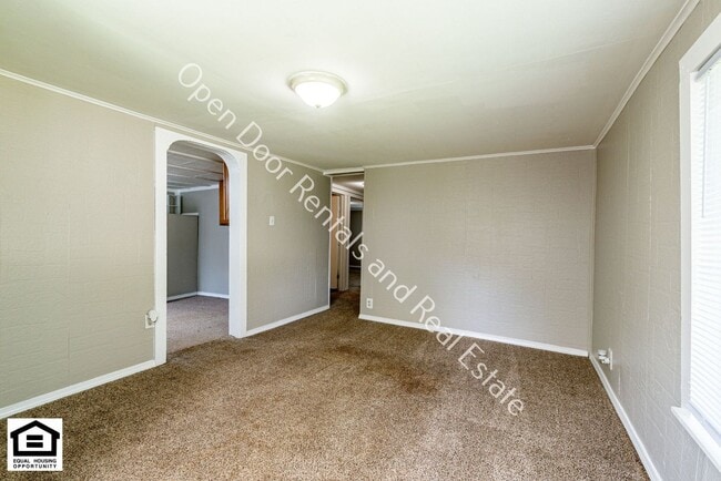 Building Photo - 2 bedroom home now available