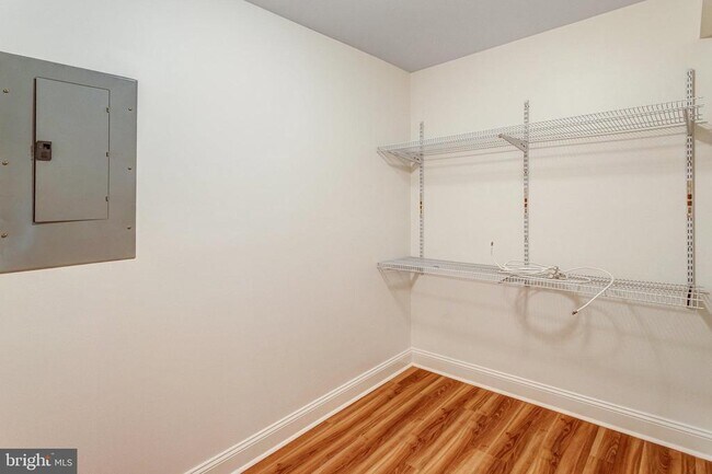 Building Photo - 14217 Hunters Run Way