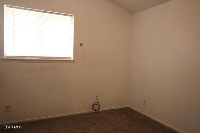 Building Photo - 9604 Gaza Dr
