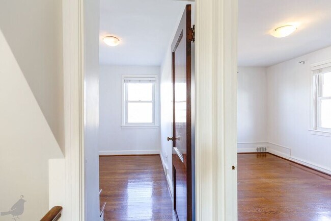 Building Photo - 3937 Ames St NE