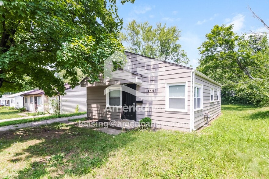 Building Photo - 4551 Curundu Ave