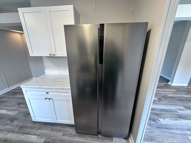 Building Photo - ***HOLIDAY SPECIAL NO RENT FOR DECEMBER*** Beautiful Fully Remodeled Home with Large Yard and Pri...