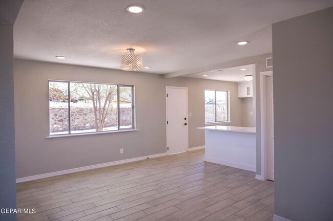 Building Photo - 201 Pyrite Dr