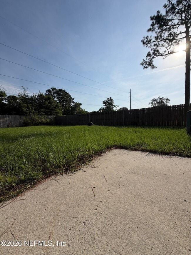 Building Photo - 3545 N Ride Dr