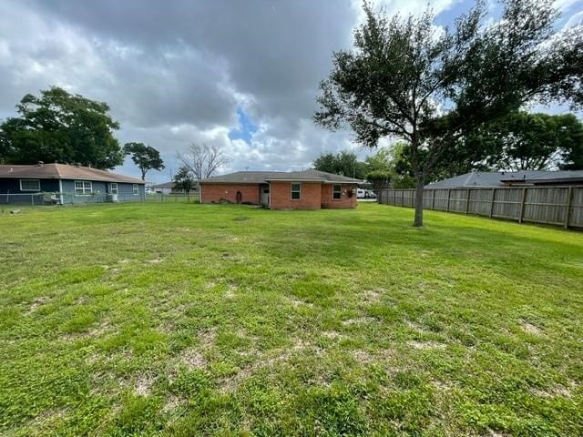 Building Photo - 1805 Wycliffe Dr