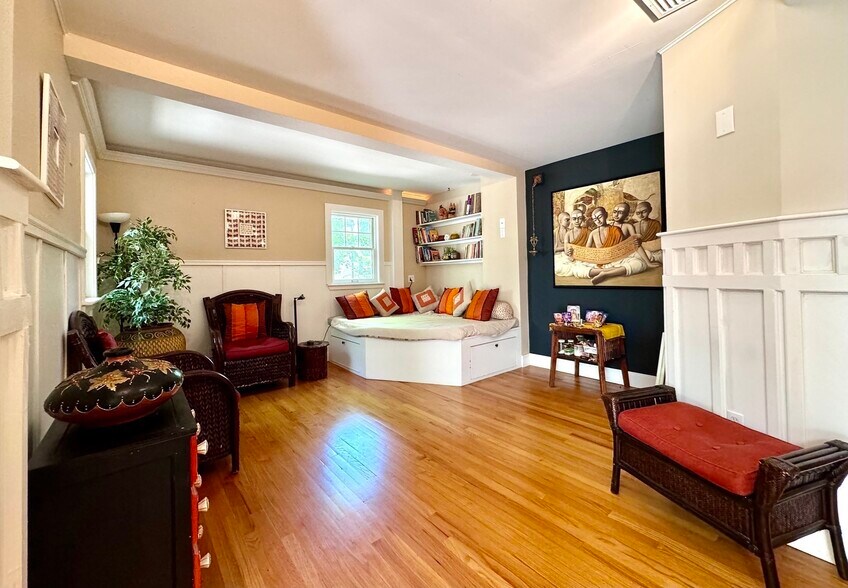 Building Photo - 27 Gammons Rd