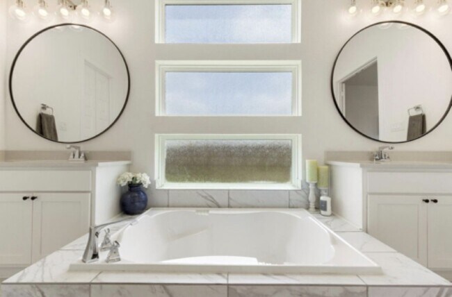 Building Photo - 25003 Stella Fls Ln