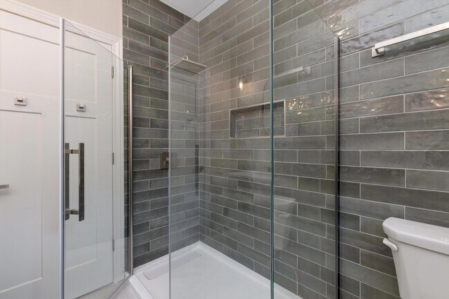 Building Photo - 1458 Virginia Park St