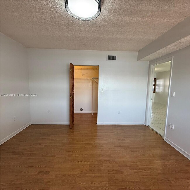 Building Photo - 6980 NW 173rd Dr