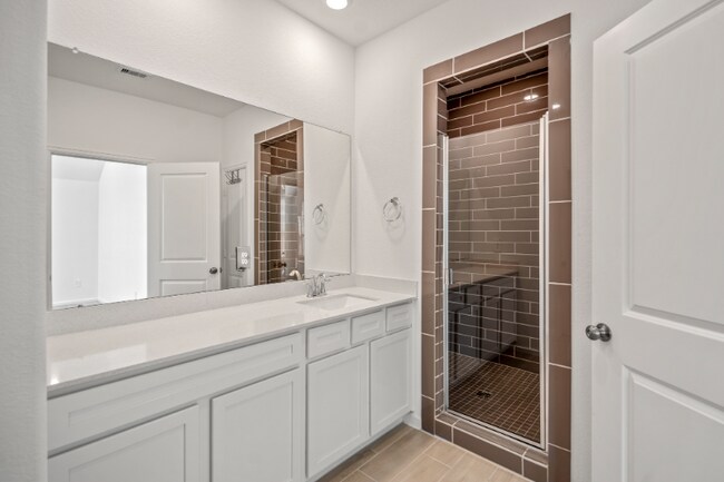 Building Photo - 613 Royal Arch Dr