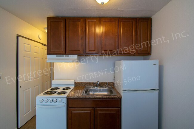 Building Photo - 500 Laporte Ave