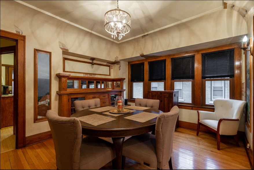 Dining Room - 2350 N 55th St