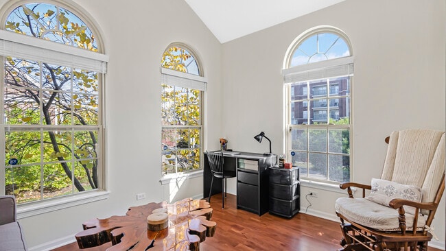 Building Photo - 530 Prestwick Ln