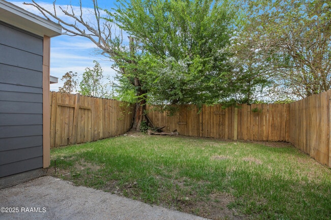 Building Photo - 109 Courtney Dr