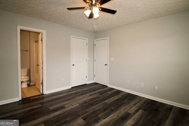 Building Photo - 18 Southwind Dr