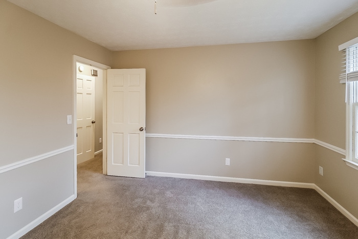 Building Photo - 4861 Hull Rd SE