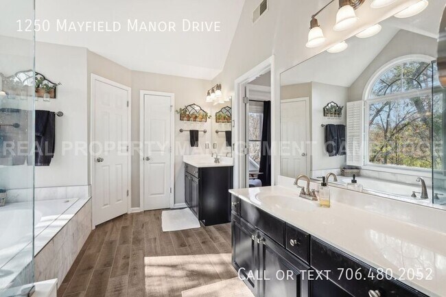 Building Photo - 1250 Mayfield Manor Dr