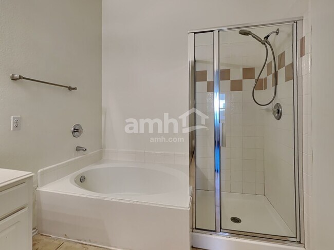 Building Photo - 11600 Turkey Creek Dr