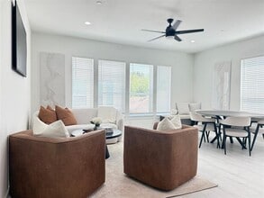 Building Photo - 7207 Mohawk Dr